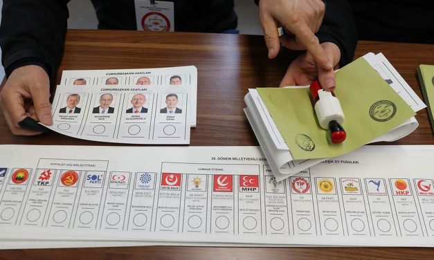 Cumhurbaşkanı adayları ve önderler oylarını kullandı