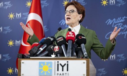 DÜZGÜN Parti Genel Lideri Meral Akşener Bakırköy’de vatandaşları ziyaret etti