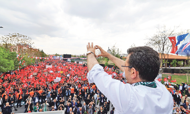 Ekrem İmamoğlu Esenyurt’ta vatandaşlarla buluştu