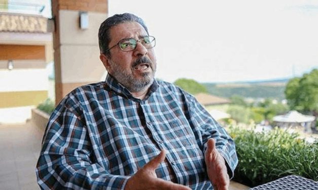 Gazeteci Engin Ardıç hayatını kaybetti