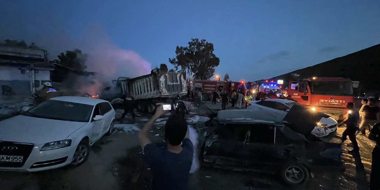 Hatay’da zincirleme kaza: 11 araca çarptı, 6 kişi yaralandı