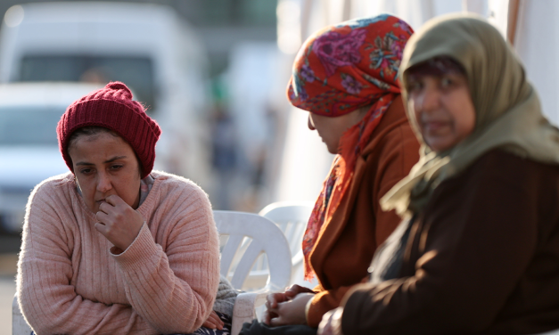 İstanbul Valiliği’nden zelzele bölgesine dönmek isteyen afetzedelere ait açıklama