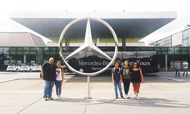 Mercedes fabrikasında hücum: 2 meyyit