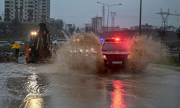 Meteoroloji, 25 kenti uyardı