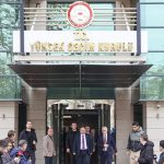 YSK’ye çıkan yollar trafiğe kapatıldı