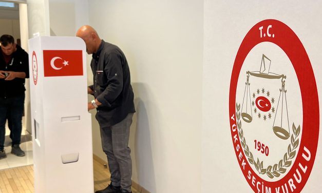 Yurt dışında 717 bin 612 seçmen sandık başına gitti