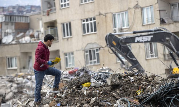 Zelzele bölgelerinde akrep ve yılan sokması artışları yaşanıyor